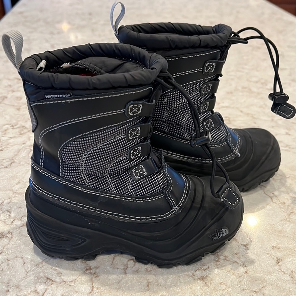Little Kids (Toddler) Northface snow boots